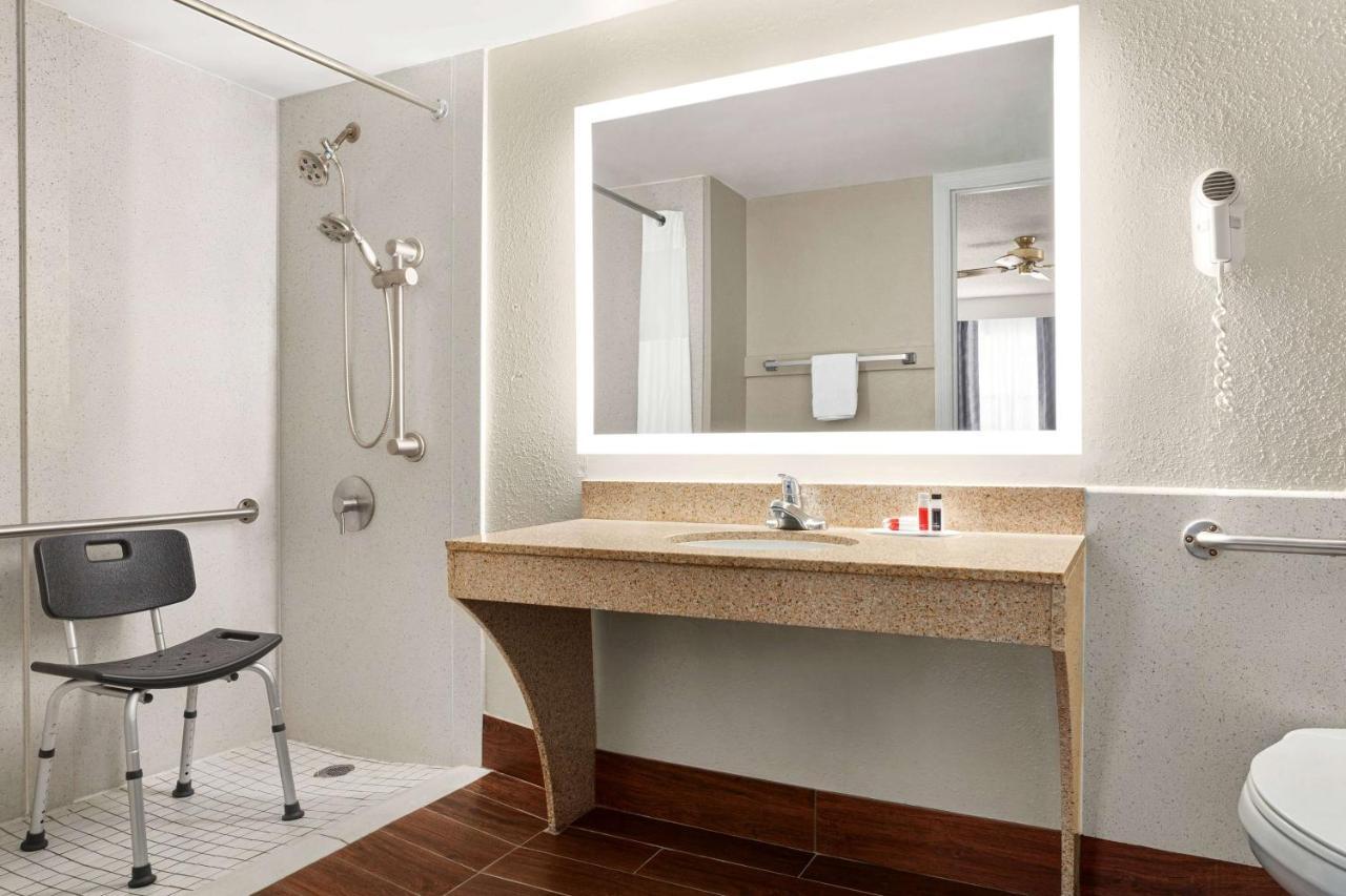 Days Inn By Wyndham Demopolis Zewnętrze zdjęcie