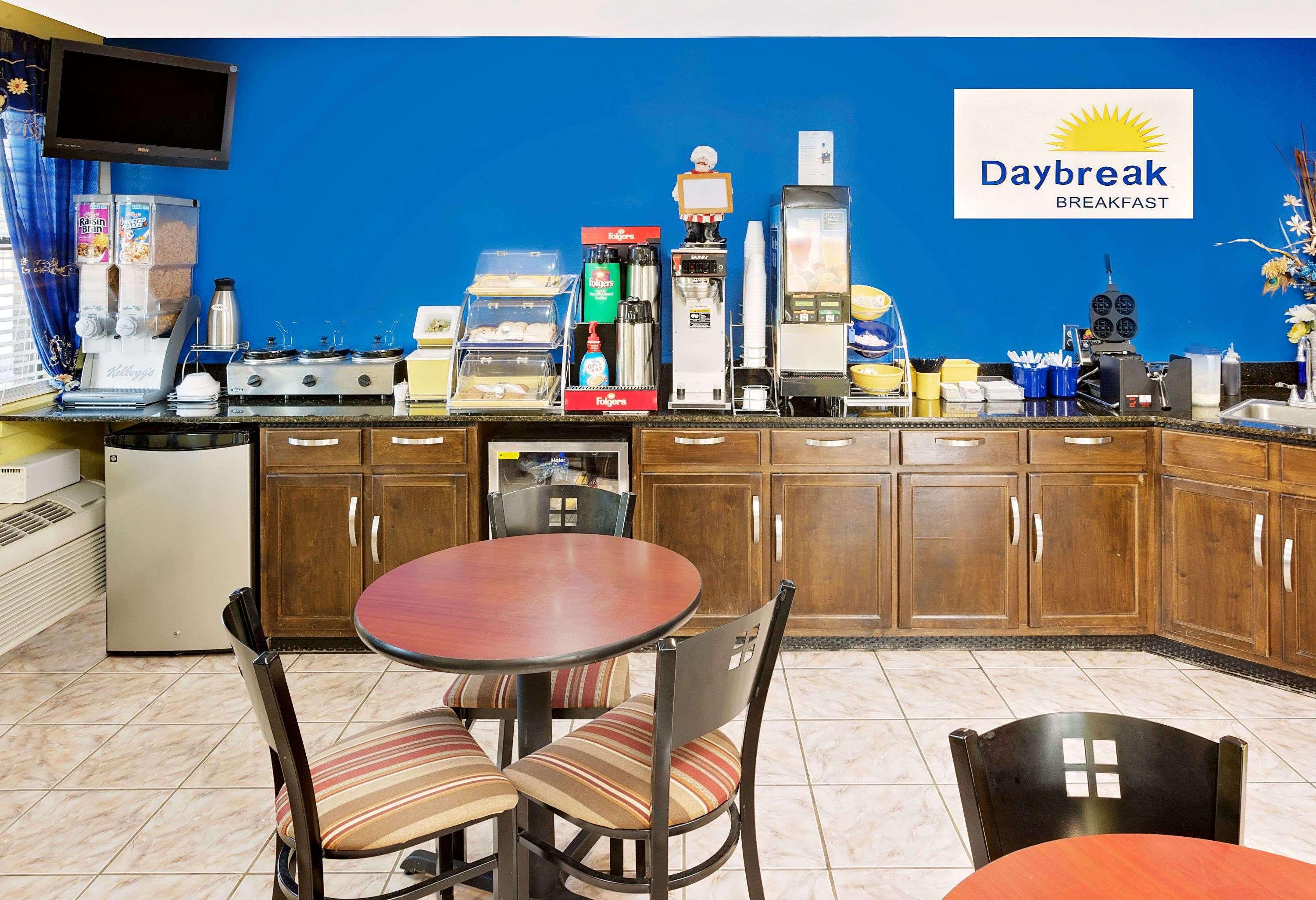 Days Inn By Wyndham Demopolis Zewnętrze zdjęcie